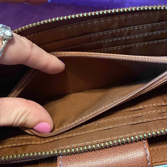 Brand new Fossil Madison zip clutch in multicolored leather  😍😍😍 - Picture 9 of 14